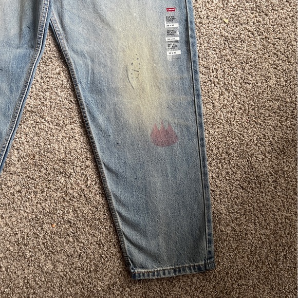 Levi’s Mens 550 ‘92 Jeans Size 38x30 Relaxed Taper Distressed New NWT $80 - Picture 3 of 6